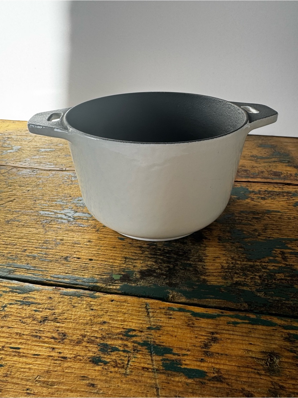 Invicta White Enamel Cast Iron Casserole Pot